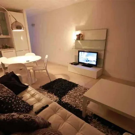 Bellimar Apartment *